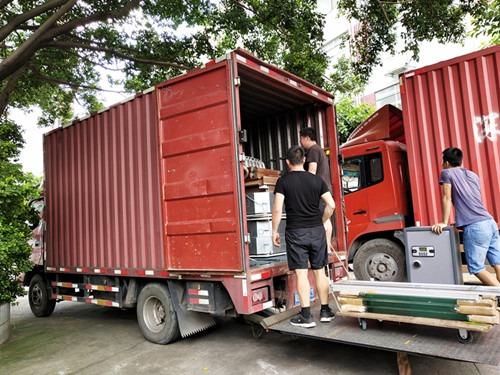深圳观澜搬家公司将为您提供周到的居民搬家及工厂搬迁服务.